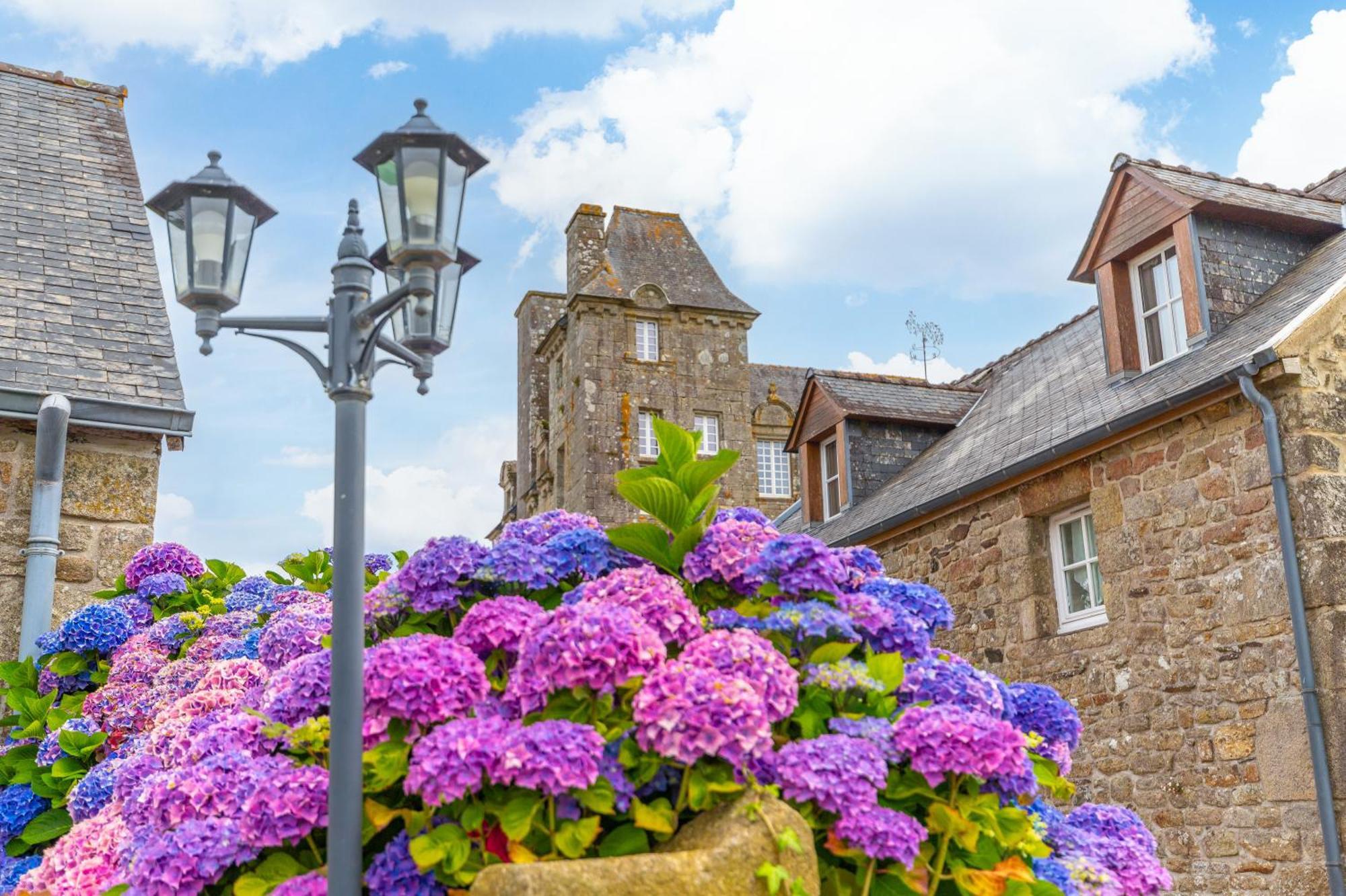 Manoir De Moellien, The Originals Relais Hotel Plonevez-Porzay ภายนอก รูปภาพ